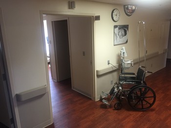 Birth Mother Says Her Goodbyes to Adoptive Parents and Adoptee Hospital_Room-thumb-350x262-64553